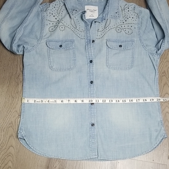 American Eagle Outfitters Chambray Shirt - Picture 9 of 10
